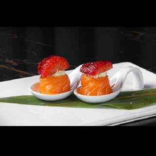 64 Gunkan salmon soft fragola 2 pezzi