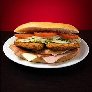 Bocadillo De Pollo Completo