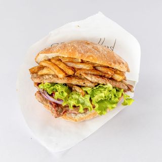 Сандвич с двойни свински ребърца без кост (420г)