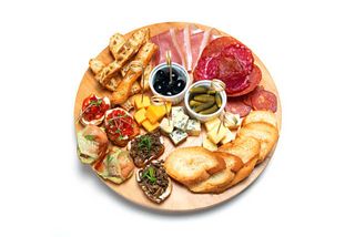 ევროპული ხემსი (ევროპული ყველის ნაირსახეობა,
ძეხვეულის მიქსი, ბრუსკეტა და სოუსები)