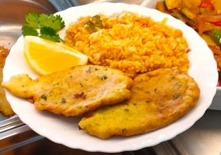 Filetes de Pescada com Arroz Tomate