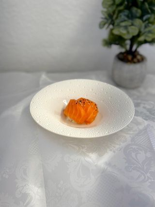 Chirashi cu somon