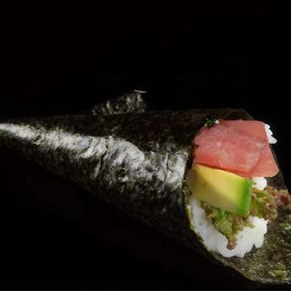 296. Temaki tonno spicy