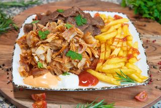 Shaorma dublă mixtă farfurie