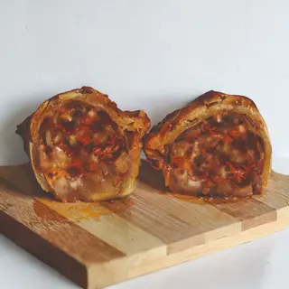Empanada Chorizo Picante y Queso