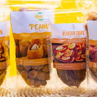 Unripe plantain chips & Peanuts