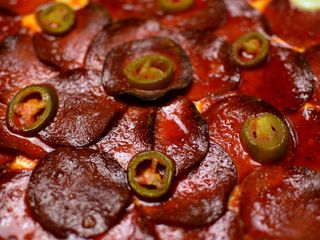 Pizza Pepperoni and Jalapeno XL Ø 32cm