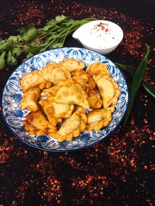 შემწვარი ვარენიკი კარტოფილითა და არაჟნით