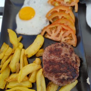 3. Plato Combinado De Hamburguesa