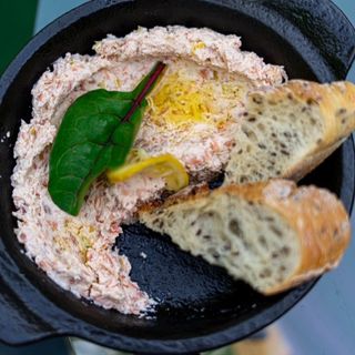 Рієт з лосося