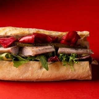 Bagietka firmowa - litewski śledź + piklowana kapusta