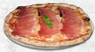 Pizza con crudo