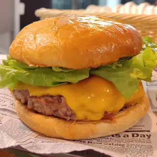 Q+ Cheeseburguer