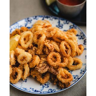 Mixed Deep fried Sea Food (Calamari & Shrimp)