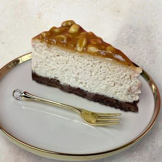 Чизкейк Снікерс