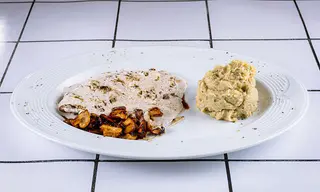 საქონლის სტეიკი ტრუფელის სოუსით