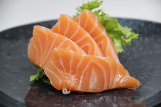041 Sashimi salmone - 4 pezzi