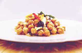 Salada de Grão com Bacalhau