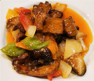 Porco com Bambú e Cogumelos