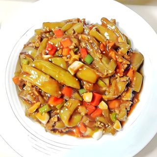 i11. Vinete cu sos de usturoi 红烧茄子