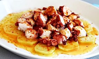 Pulpo a la gallega con patatas (300g aprox)
