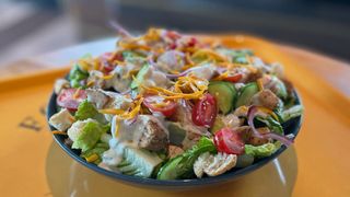 Sałatka buttermilk chicken ranch