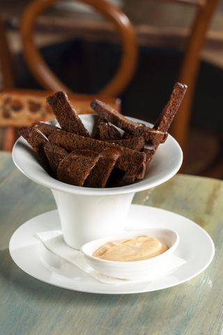 ორცხობილა ნივრით და ყველით