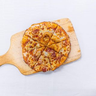 Пица с пеперони (28см)