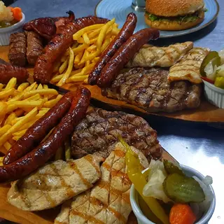 Mixt grill (pentru 2 persoane)