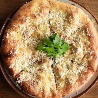 Хачапурі з бараниною та телятиною 