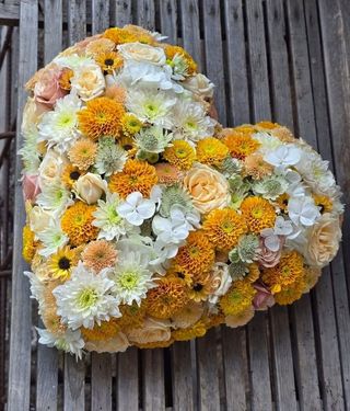 Coração Floral "Raio de Sol"