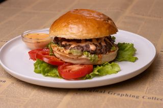 Trgana junetina burger