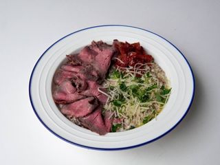 Гречана каша з грибами та ростбіфом (380г)