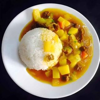Arroz Cubierto Con Curry 咖喱鸡盖饭