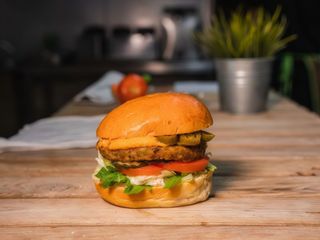 Burger Vegan Artichoke Búfalo