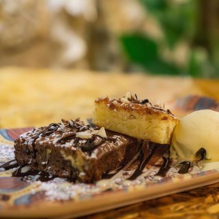 Brownie Black And White