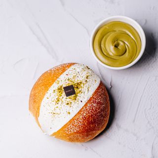 Maritozzo al pistacchio