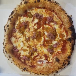 Peperoni e salsiccia