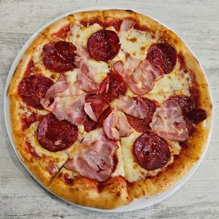 Пица Калабрезе