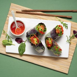 Спрінг рол з лососем