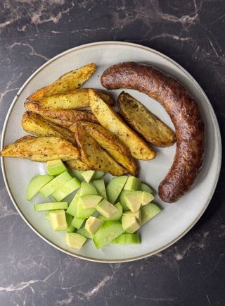 Конски суджук + две гарнитури