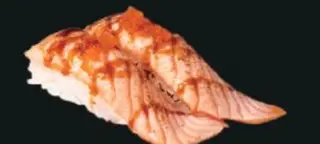 103. Nigiri Flameado Sake (2 Pzs.)