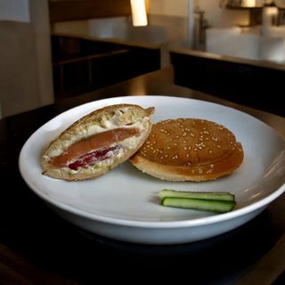 Филадельфия (210г)