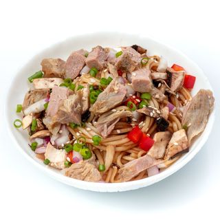 Лапша яєчна з телятиною (300г)