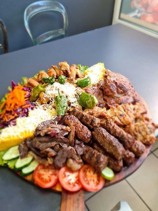 Platoul casei mixt (4 persoane)