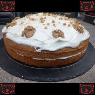 Carrot Cake De La Casa Con Nueces - Pastel de Zanahoria con nueces (Ración)