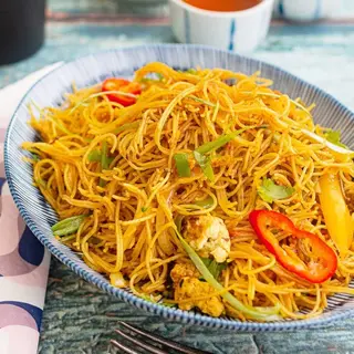 Singapore Eggs Noodles Beef