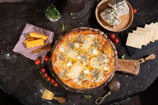 Mitjana 4 Cheese Symphony