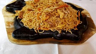 105.Tallarines Chinos Tres Delicias A La Plancha