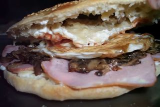 Astoria sendvič sa čajnom